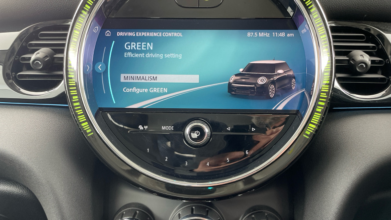 MINI Hatchback 1.5 Cooper Classic 3dr Auto [Comfort Pack] Petrol Hatchback